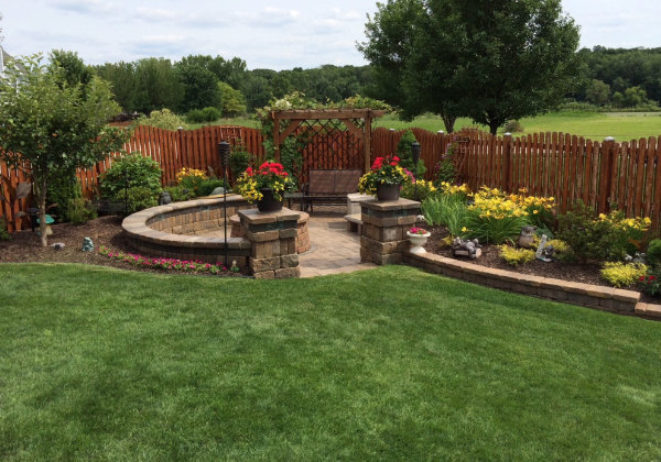 backyard landscaping and pavers